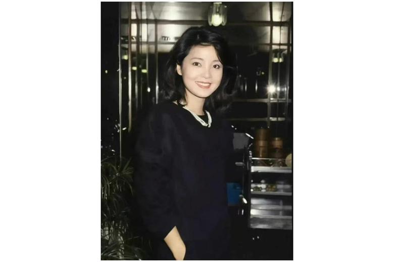 邓丽君