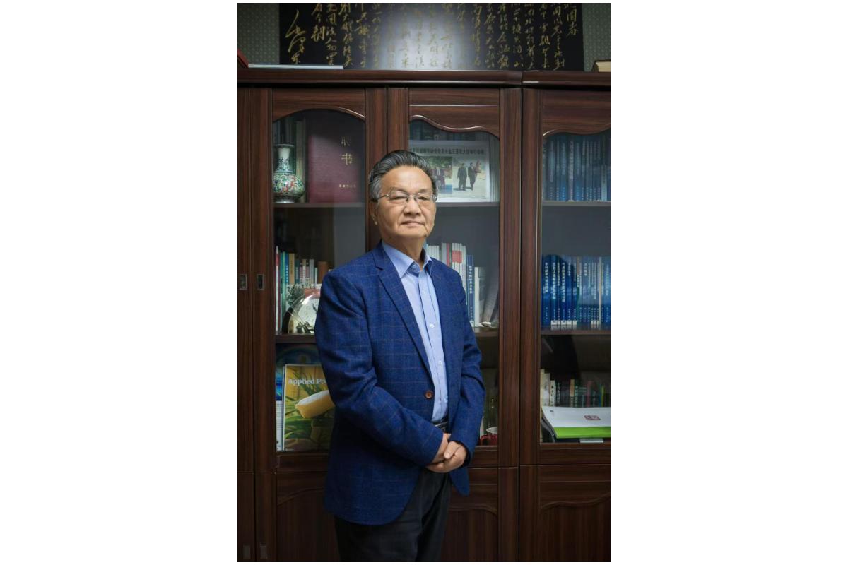 李坚