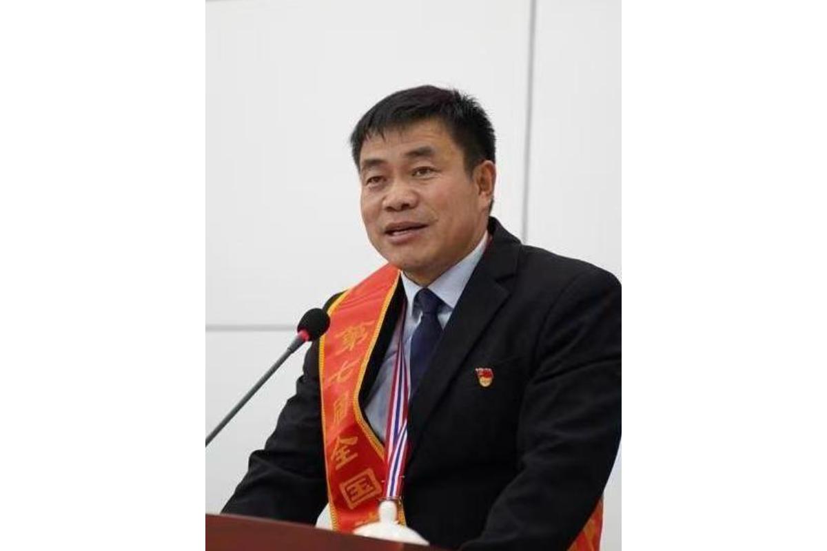 张玉滚
