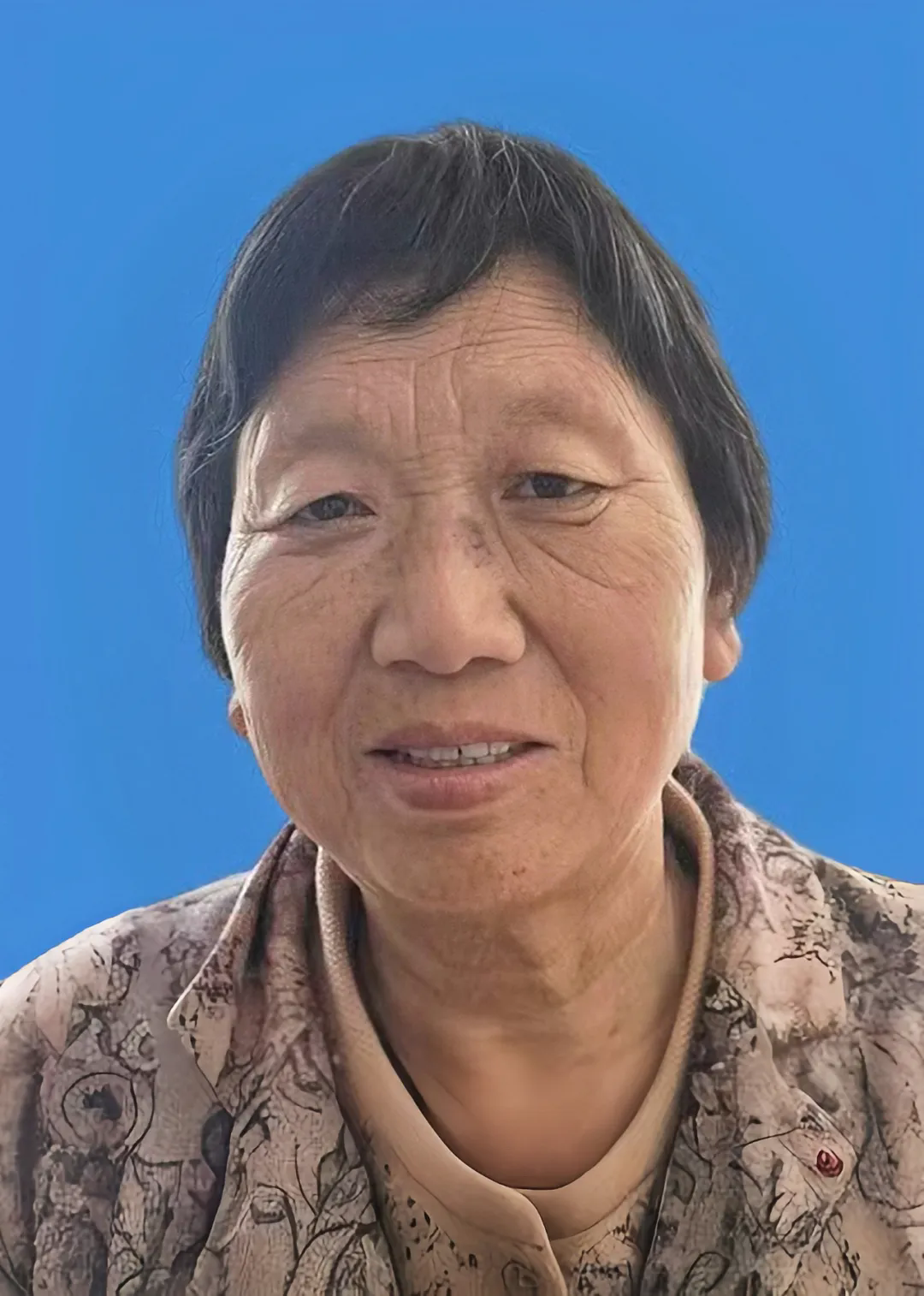 仝爱莲