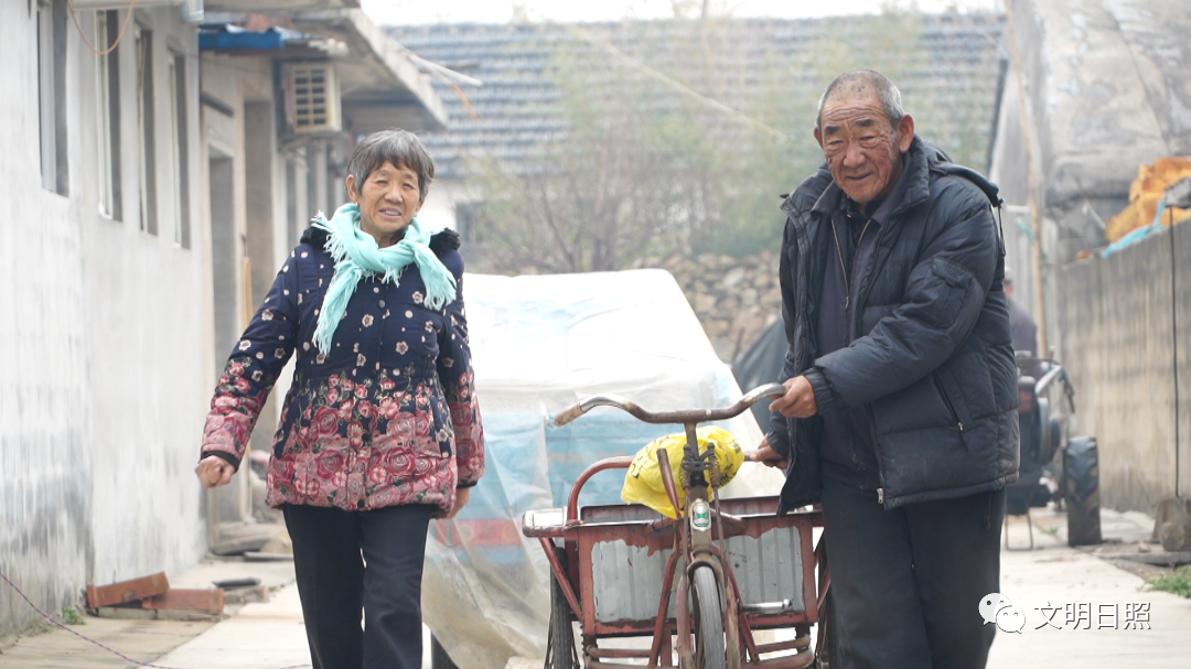 王亮平、叶庆花